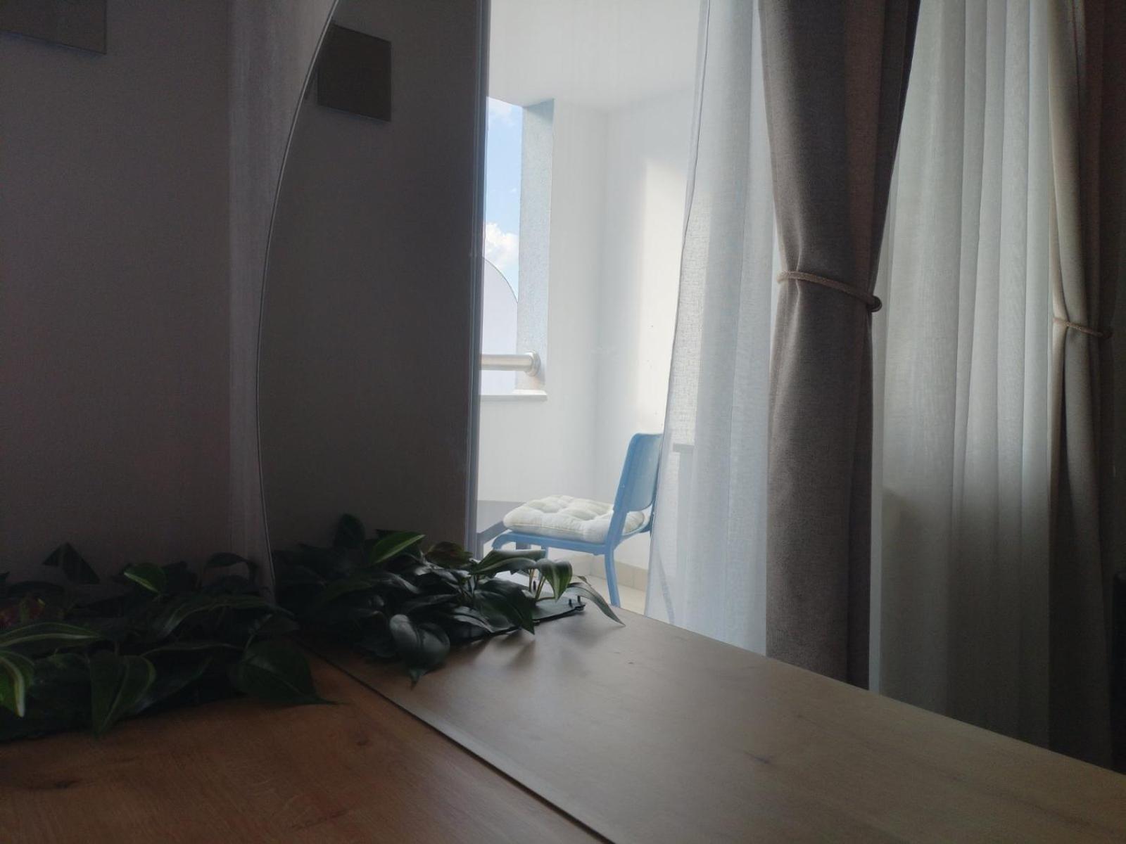 Apartment Centrum - Free private parking Novi Sad Buitenkant foto