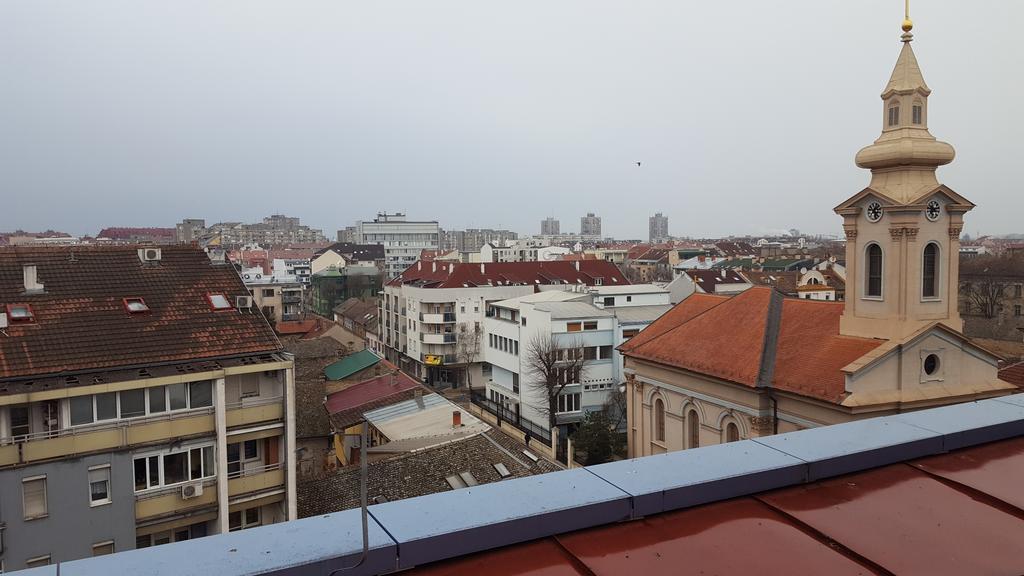 Apartment Centrum - Free private parking Novi Sad Buitenkant foto